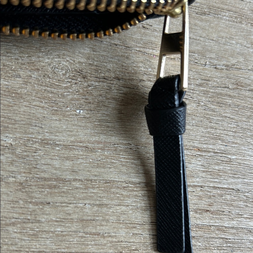 Tory Burch Black Patterned Wallet - image 6